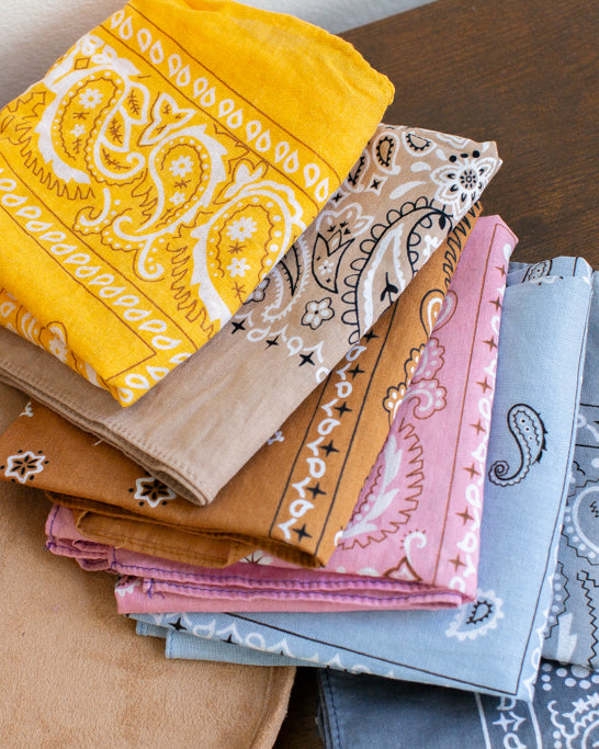 Wedding Party Favor Cotton Bandana Square Traditional Paisley Pattern Fashion Accessory Celebration Gift Piece Bachelorette Event Essential Multiple Color Options Available Neck Wrap Head Cover Style Collection Perfect Group Fashion Piece