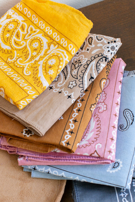 Wedding Party Favor Cotton Bandana Square Traditional Paisley Pattern Fashion Accessory Celebration Gift Piece Bachelorette Event Essential Multiple Color Options Available Neck Wrap Head Cover Style Collection Perfect Group Fashion Piece