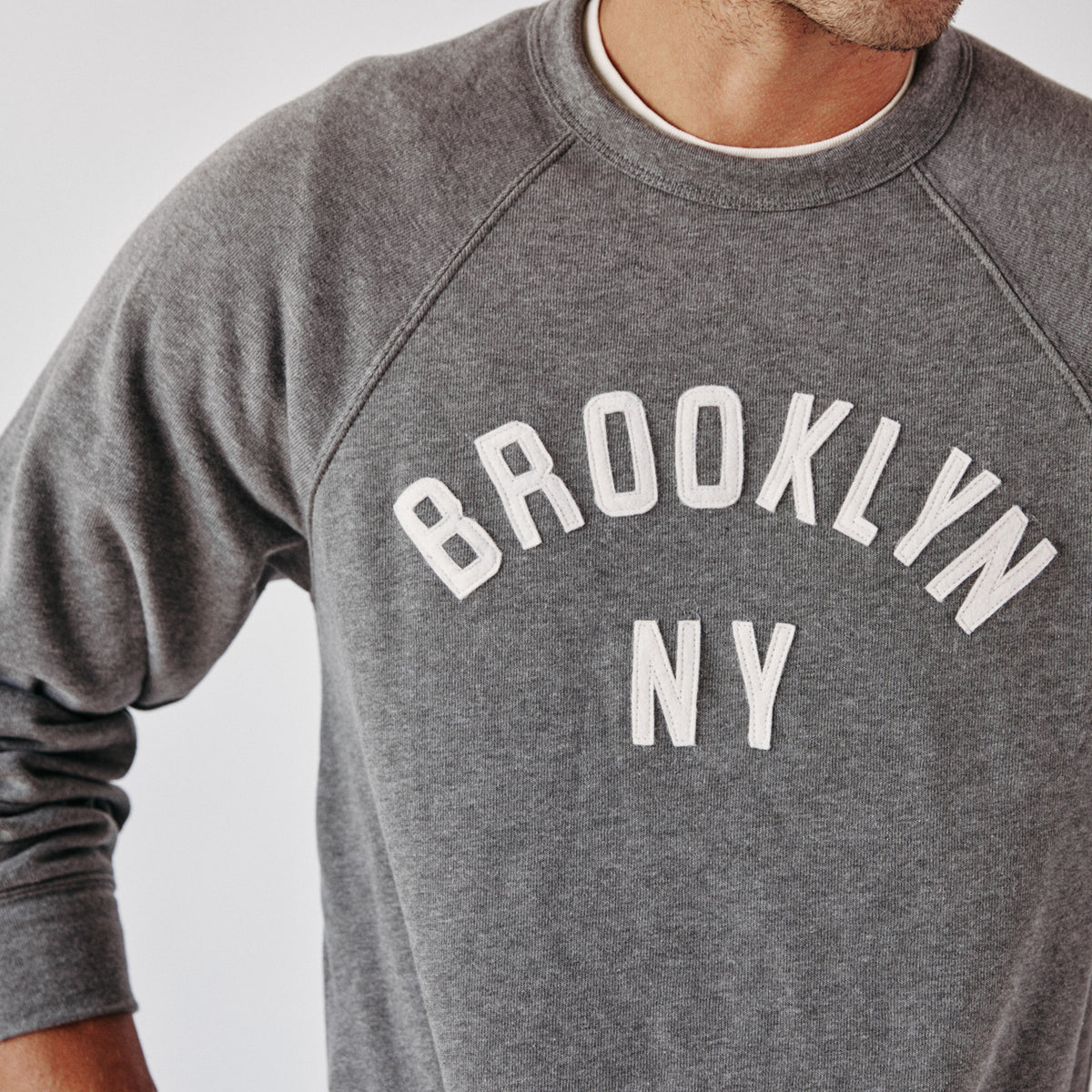 Classic Raglan – Magill